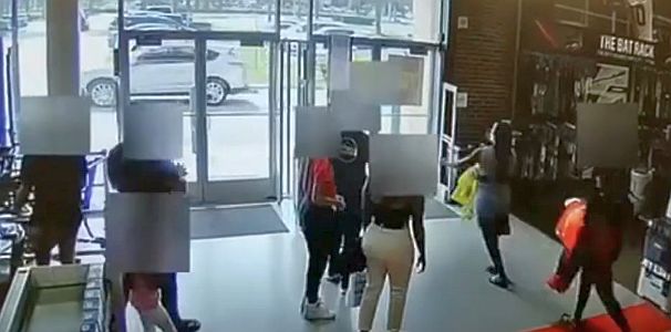 Four teen girls chased down by cops after brazen ‘grab and flee’ retail theft
