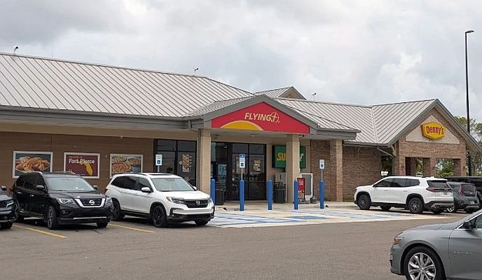 Ace News Today: Attempted murder suspect wanted in Apopka arrested at gas station in St. Lucie County. Image credit: Googe Maps