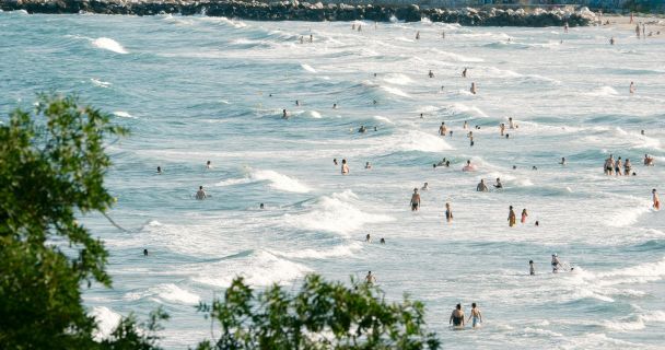 Ace News Today: Troubled Waters! The most hazardous U.S. States for swimming. IMage credit: pexels.com