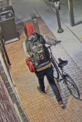 Ace News Today: Elkton police seek public’s help in identifying credit card thief. Image credit: Elkton PD