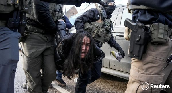 ICE raids, fatal shooting and federal pressure places Minneapolis at center of immigration showdown