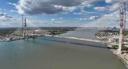 Trump threatens to block upcoming $4.7 billion bridge Ontario-Michigan Bridge opening, sparking international tension