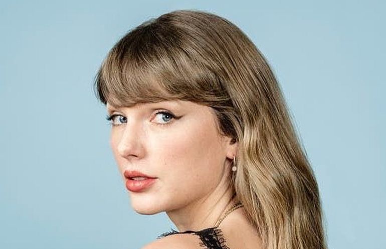 Ace News Today: Taylor Swift moves to trademark her voice and image in new fight against AI deepfakes. Image credit: X