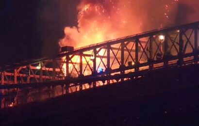 Fire breaks out on the Brooklyn Bridge from New York City's July 4 fireworks