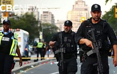 Toronto Festival gunfight leaves 2 dead, 4 wounded as police hunt suspects
